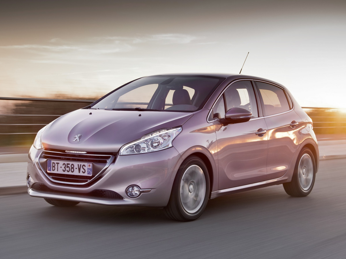 Peugeot 208 фото 93361