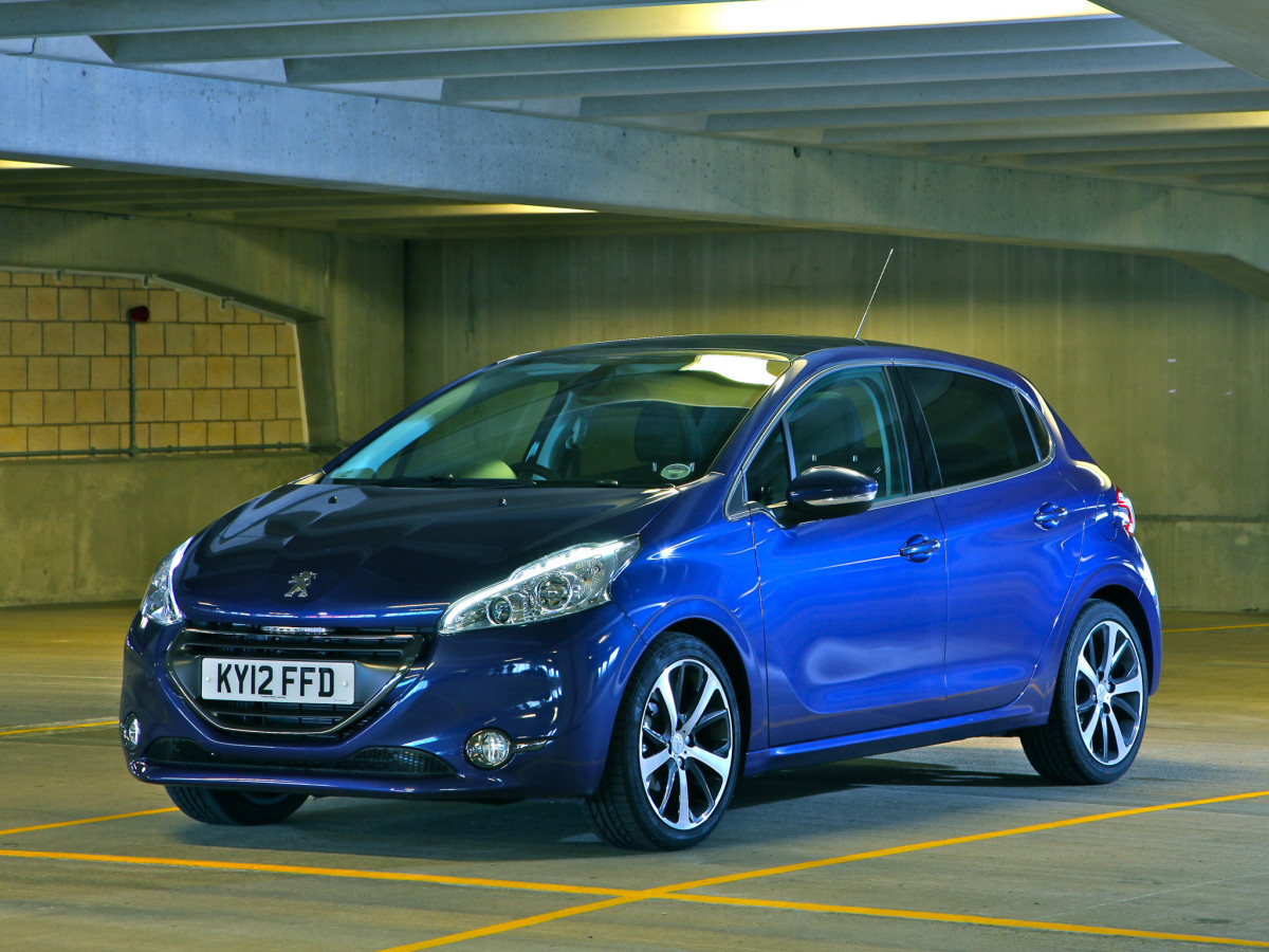 Peugeot 208 фото 97192