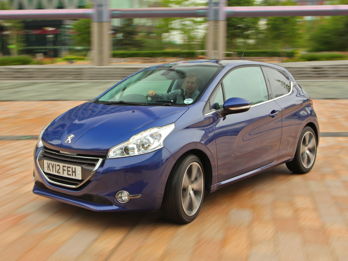 Peugeot 208 фото 97203