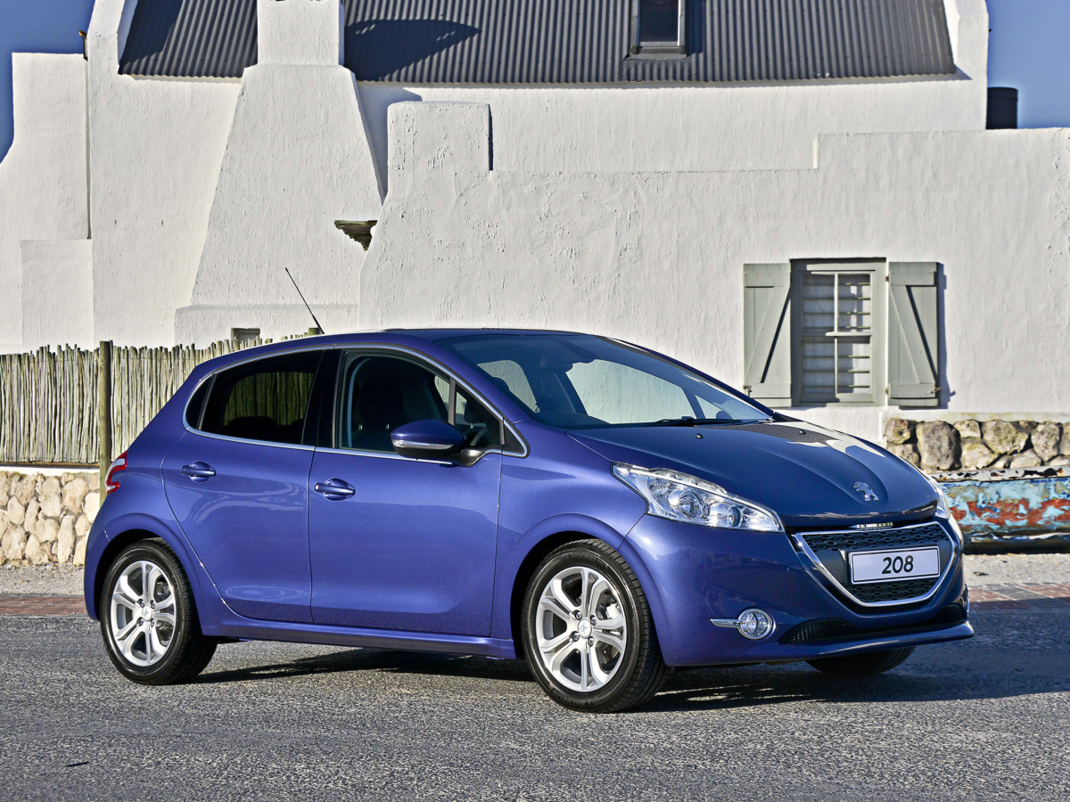 Peugeot 208 фото 99855