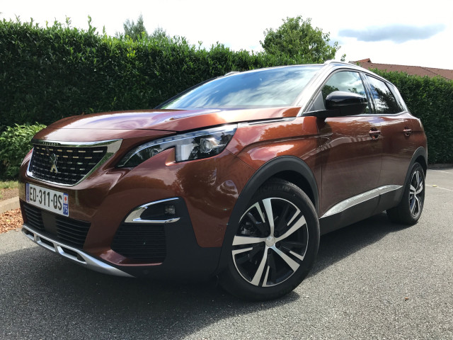 Peugeot 3008 фото