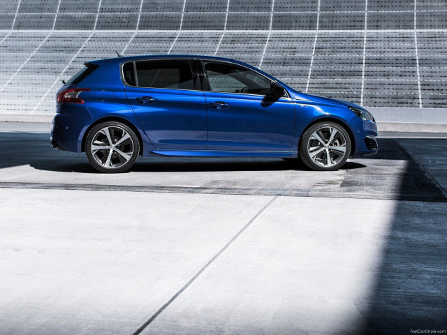 Peugeot 308 GT фото