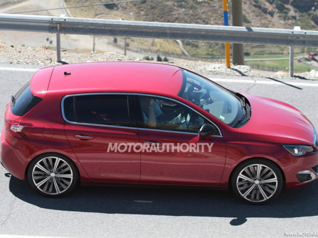 Peugeot 308 GTi фото