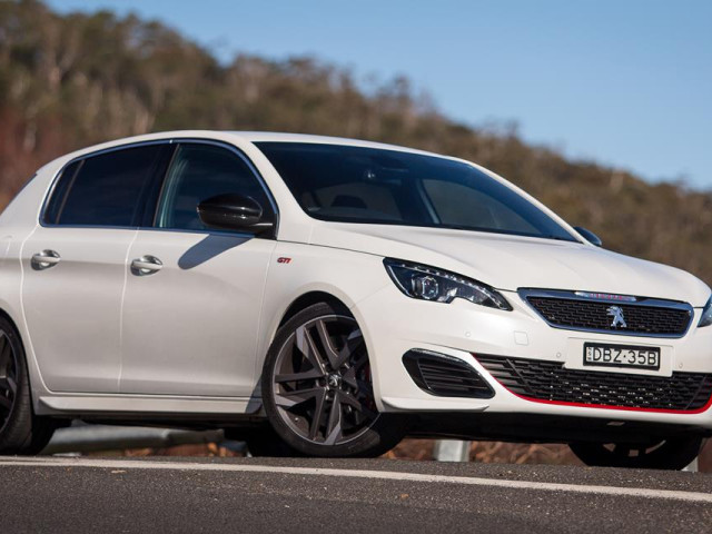 Peugeot 308 GTi фото