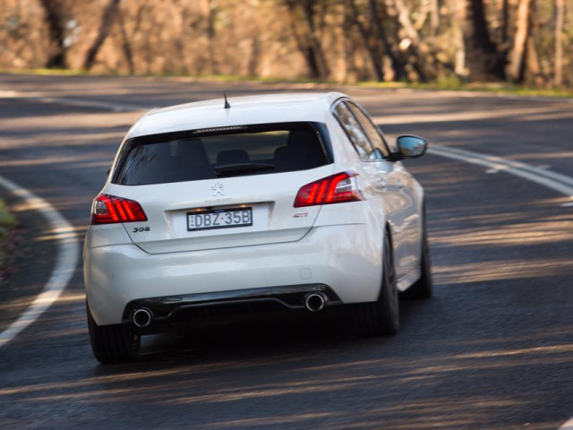 Peugeot 308 GTi фото