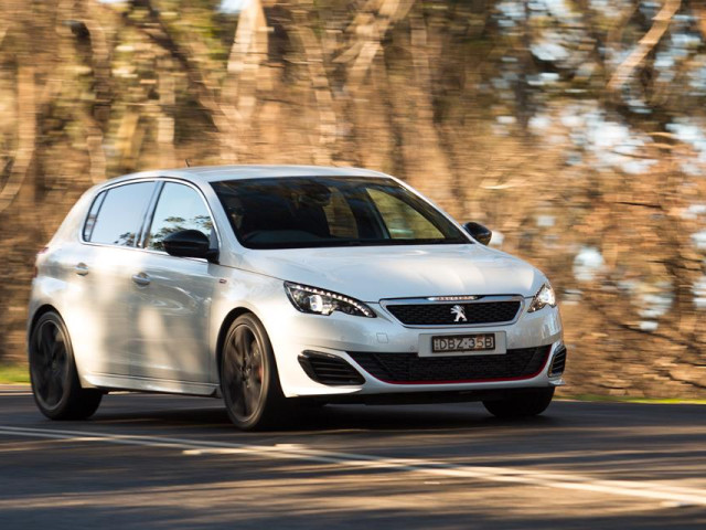 Peugeot 308 GTi фото