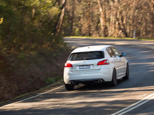 Peugeot 308 GTi фото