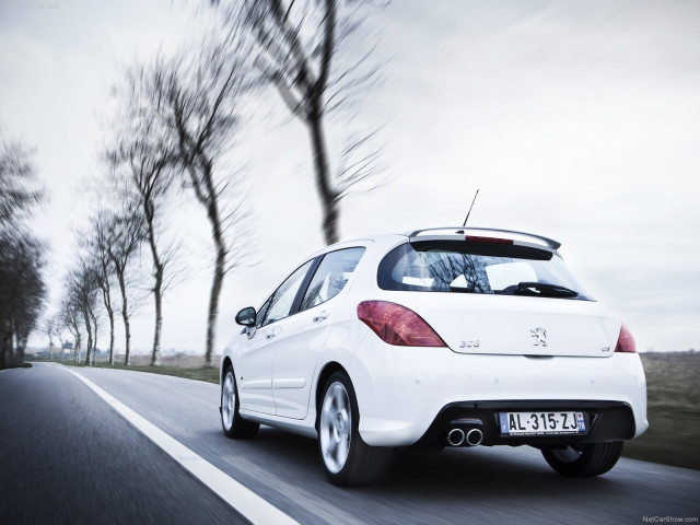 Peugeot 308 GTi фото