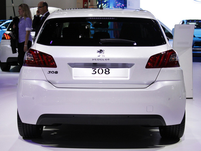 Peugeot 308 фото