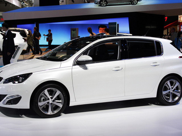 Peugeot 308 фото