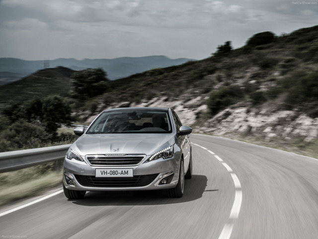 Peugeot 308 фото