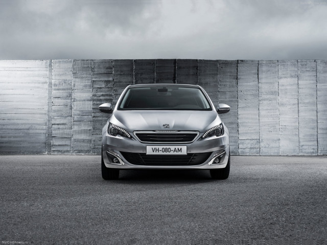 Peugeot 308 фото