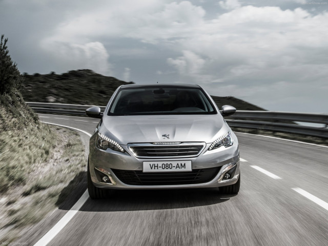 Peugeot 308 фото