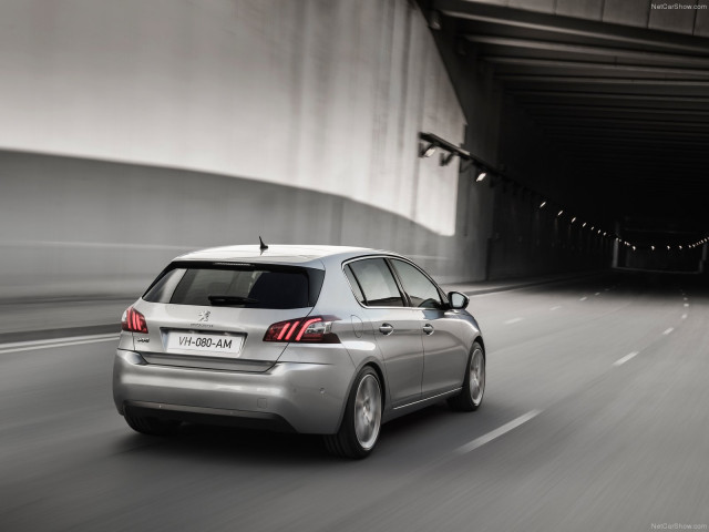 Peugeot 308 фото