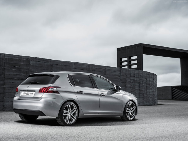 Peugeot 308 фото