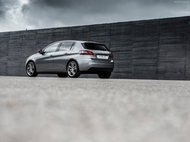 Peugeot 308 фото