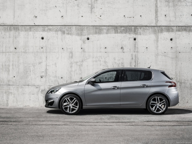 Peugeot 308 фото