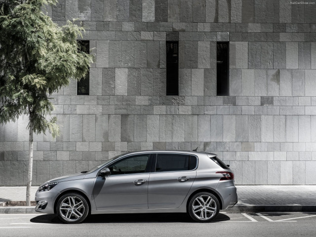 Peugeot 308 фото