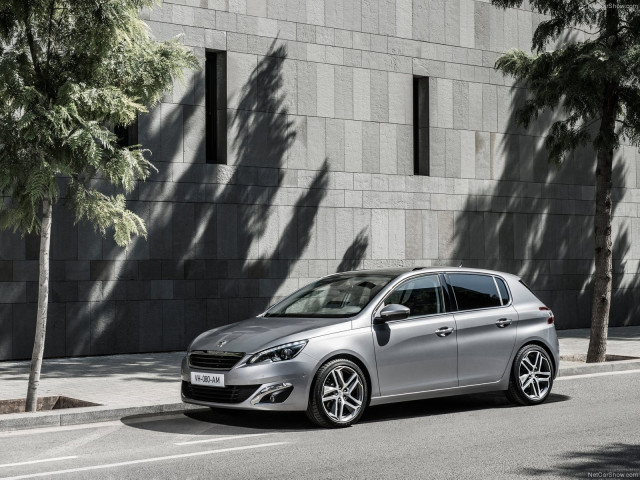 Peugeot 308 фото