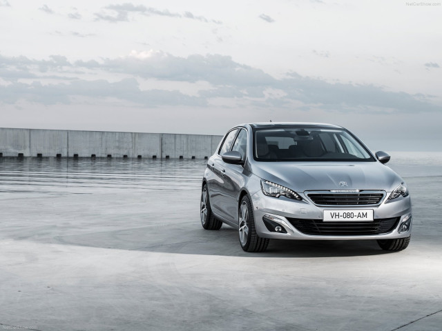 Peugeot 308 фото