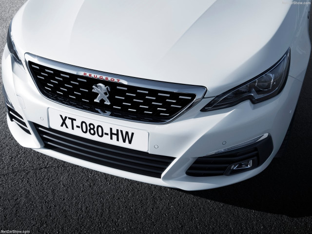 Peugeot 308 фото