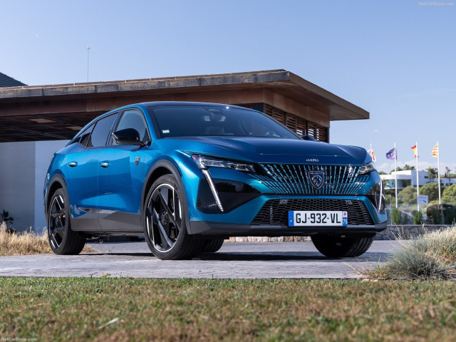 Peugeot 408 фото