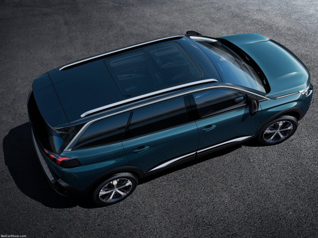 Peugeot 5008 фото