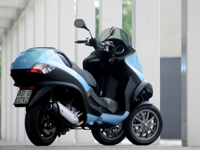 Piaggio MP3 фото