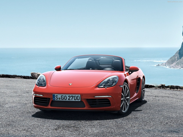 Porsche 718 фото