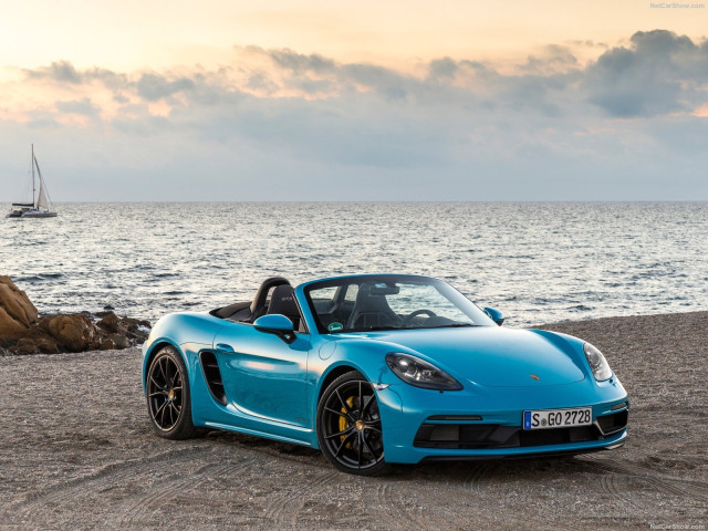 Porsche 718 фото