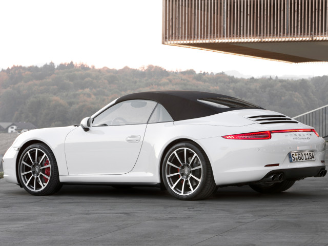 Porsche 911 Carrera 4S фото