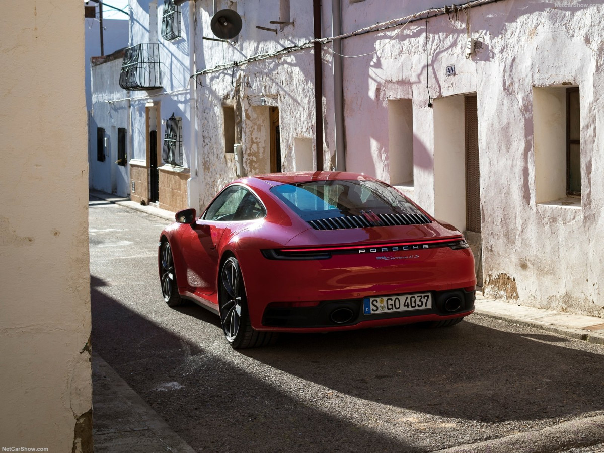 Porsche 911 Carrera 4S фото 200148