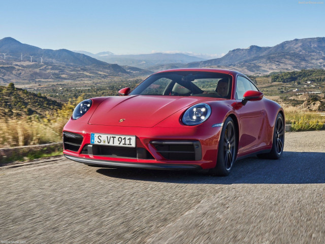 Porsche 911 Carrera GTS фото