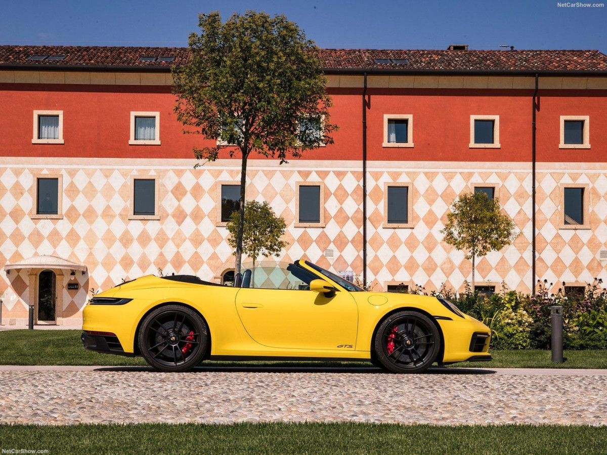 Porsche 911 Carrera GTS фото 207190