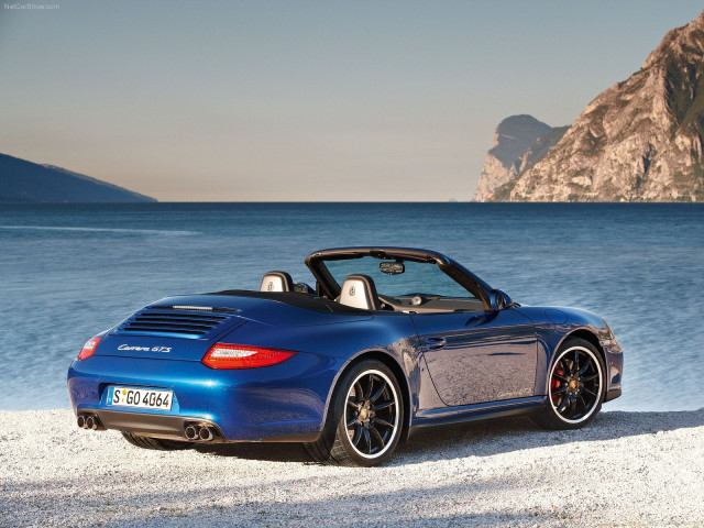 Porsche 911 Carrera GTS фото