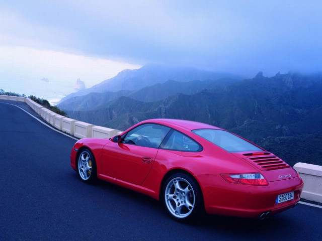 Porsche 911 Carrera S фото