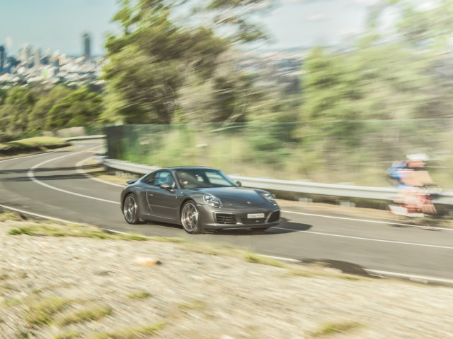 Porsche 911 Carrera S фото