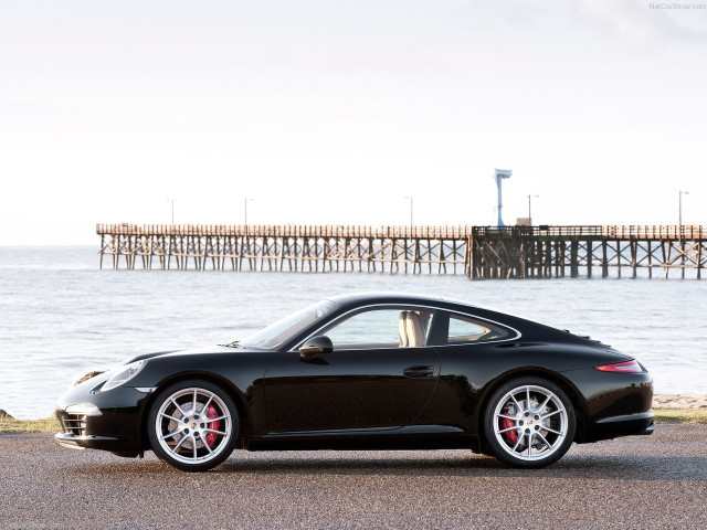 Porsche 911 Carrera S фото