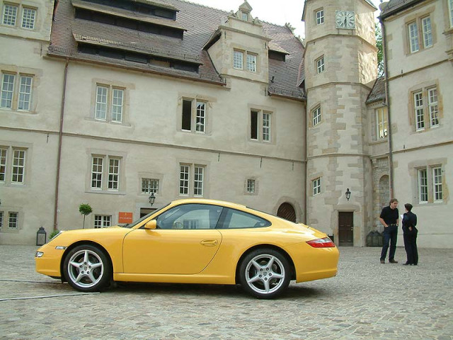 Porsche 911 Carrera фото