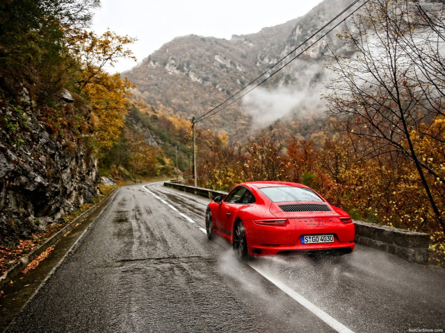 Porsche 911 Carrera фото