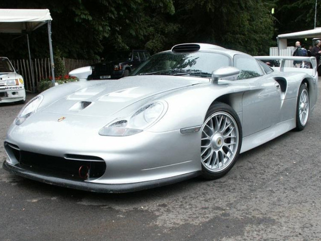 Porsche 911 GT1 фото