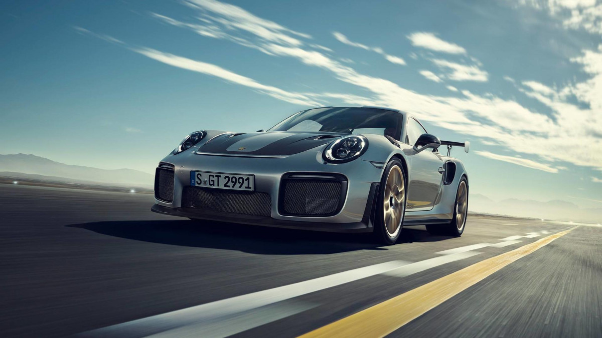 Porsche 911 GT2 RS фото 185341