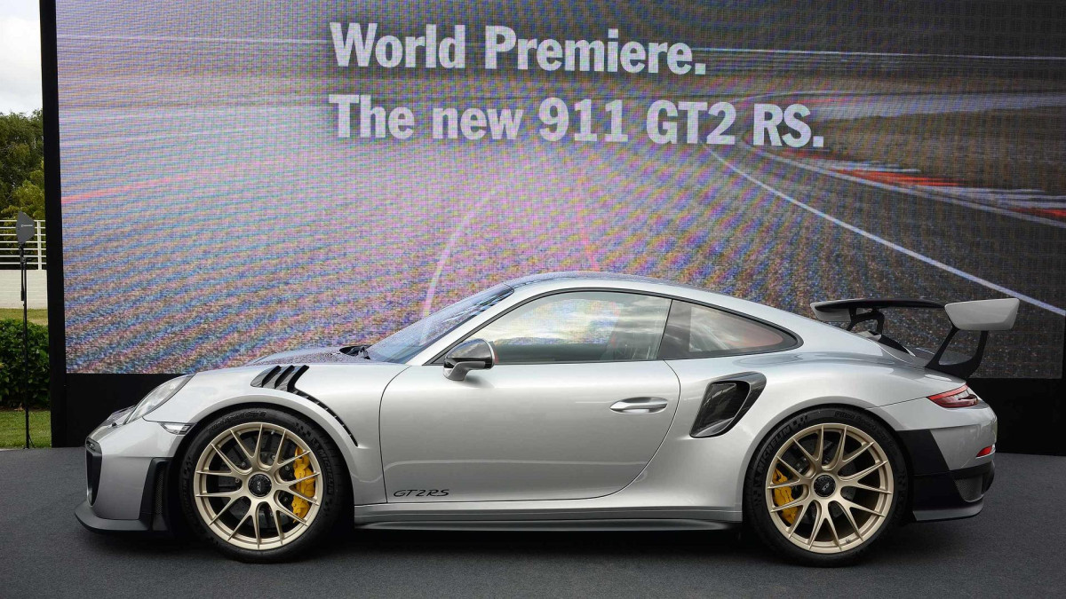 Porsche 911 GT2 RS фото 185345