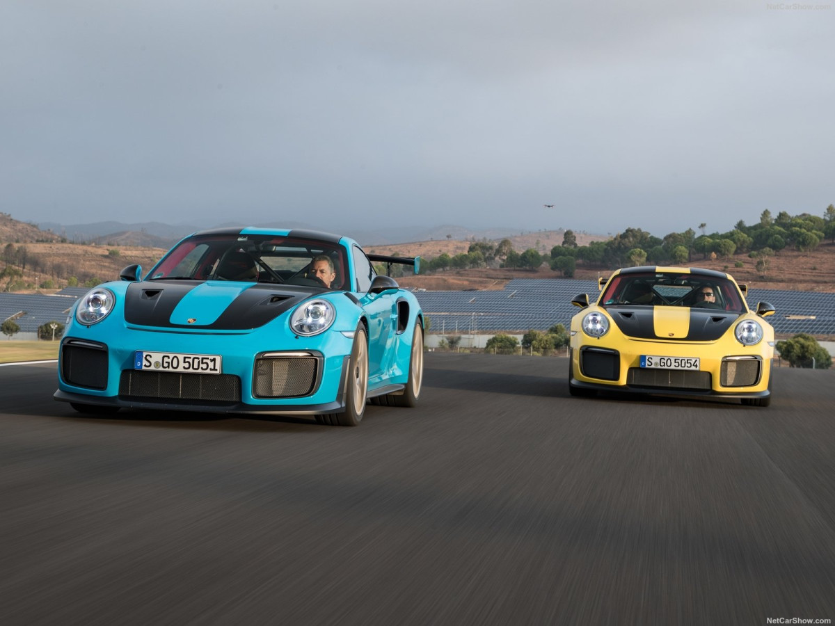 Porsche 911 GT2 RS фото 189585