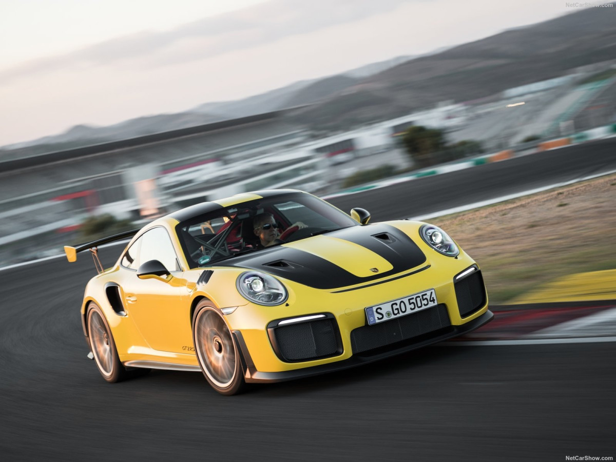 Porsche 911 GT2 RS фото 189601