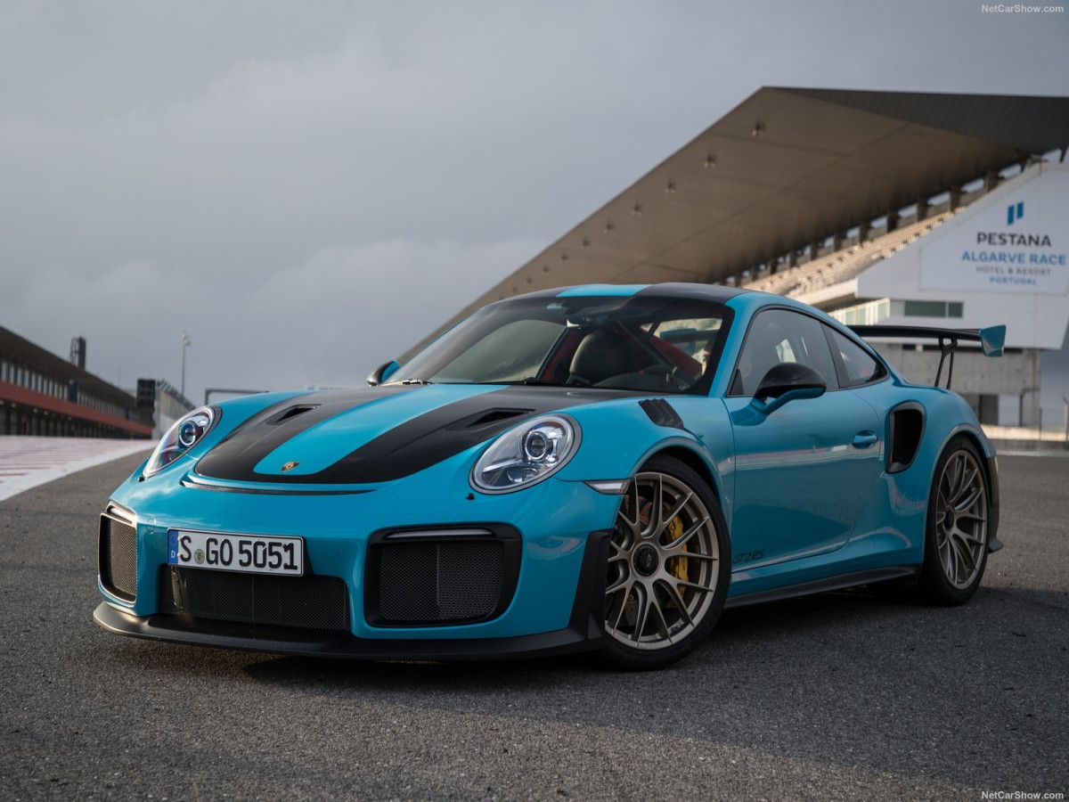 Porsche 911 GT2 RS фото 189617