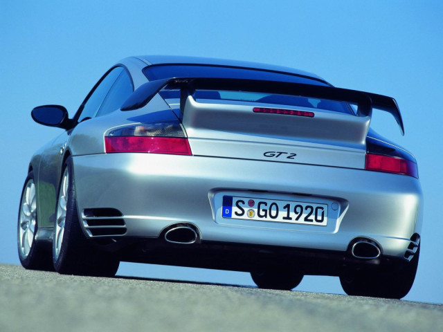 Porsche 911 GT2 фото