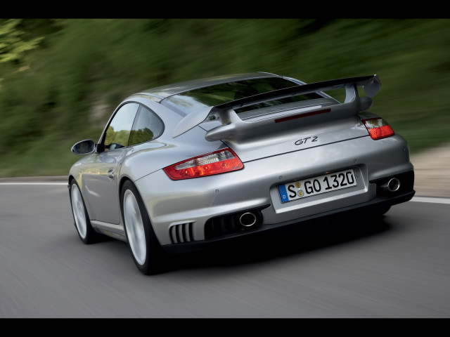 Porsche 911 GT2 фото