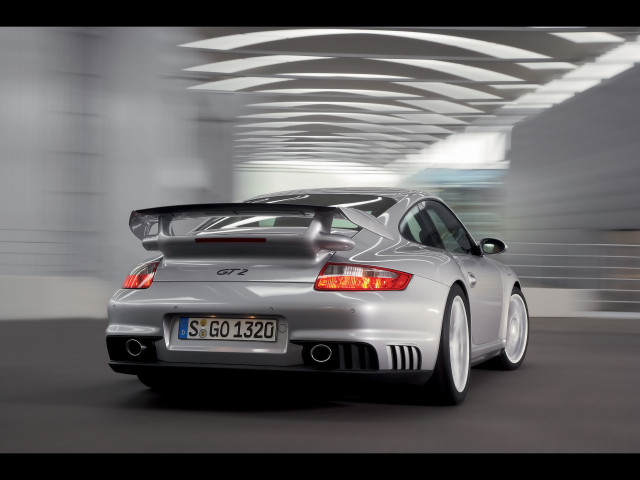 Porsche 911 GT2 фото