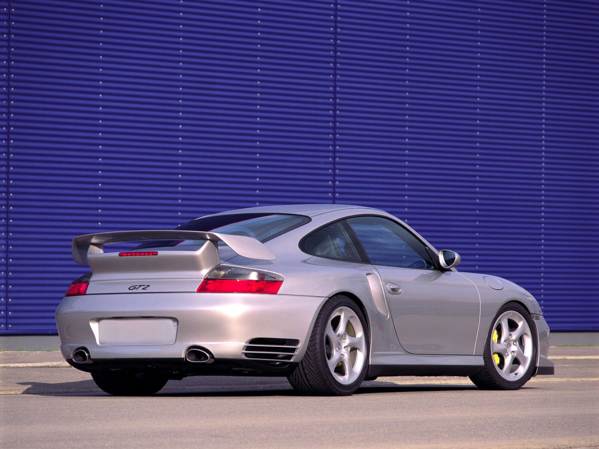 Porsche 911 GT2 фото 8359